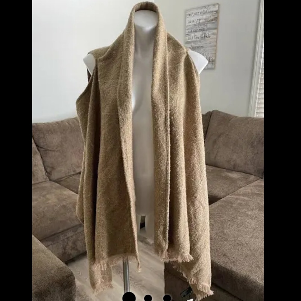 Express vest/ scarf